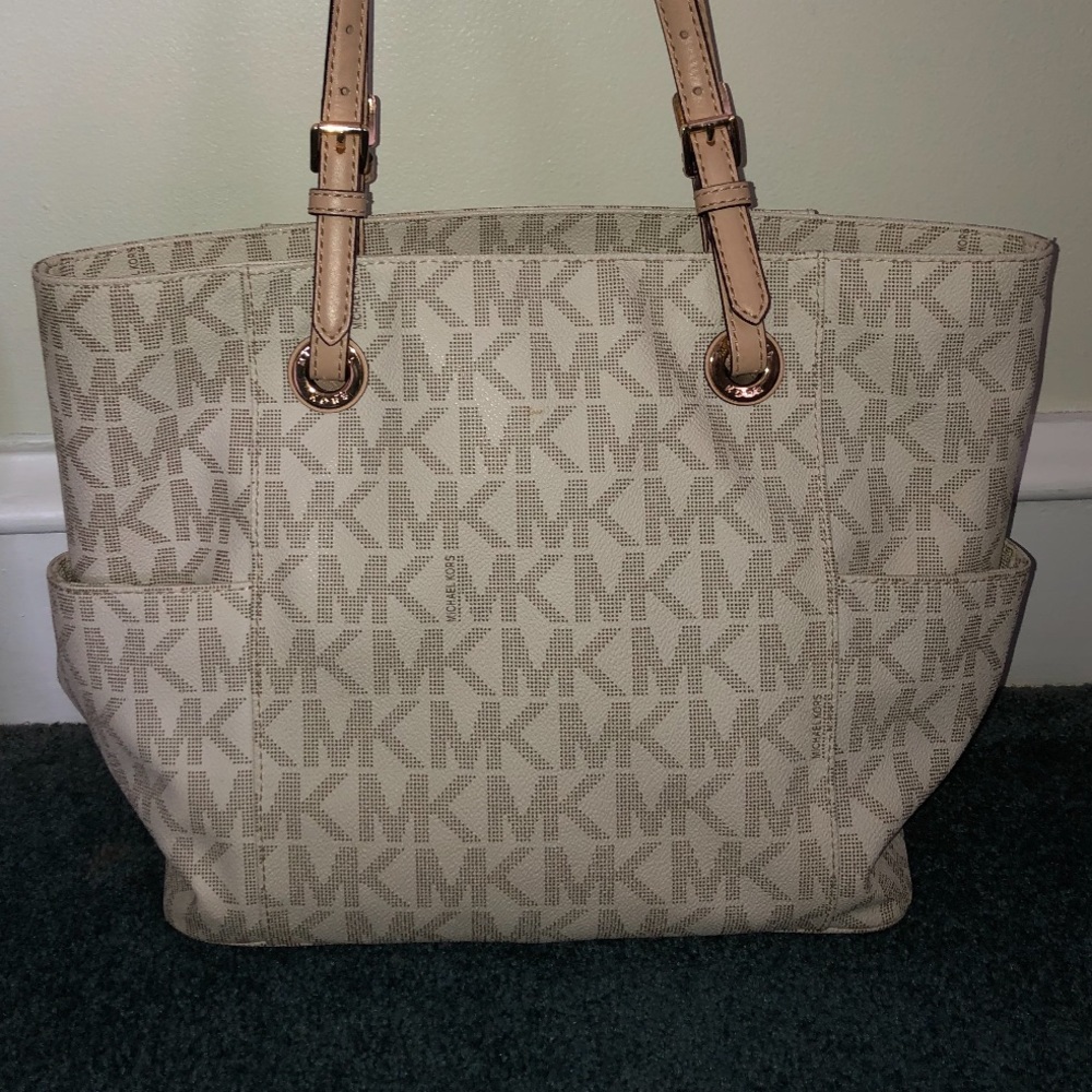 Micheal Kors cream tote